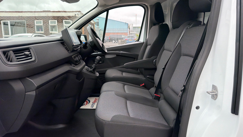 Renault Trafic Lwb Diesel LL30 Blue dCi 130 Advance [Safety] Van